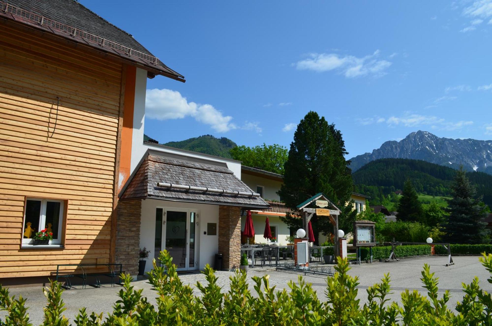 Hotel-Pension Familie Gruber Spital Am Pyhrn Exteriör bild