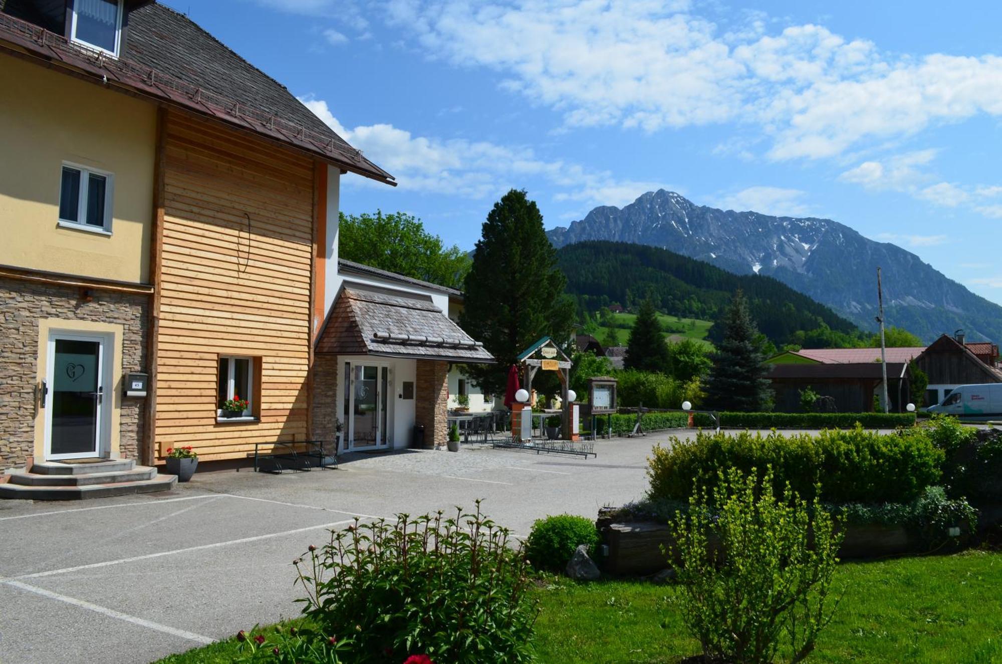 Hotel-Pension Familie Gruber Spital Am Pyhrn Exteriör bild