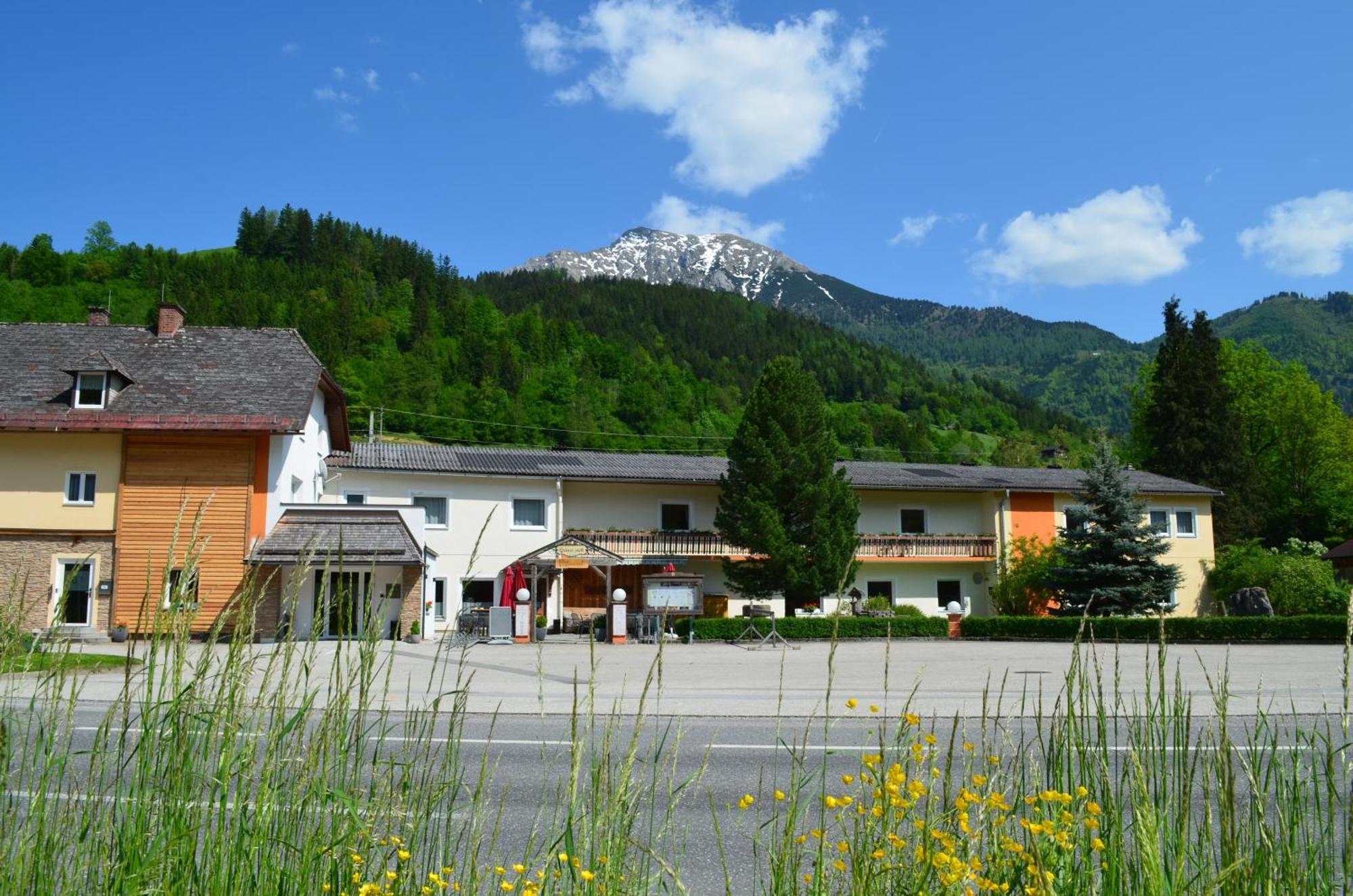 Hotel-Pension Familie Gruber Spital Am Pyhrn Exteriör bild